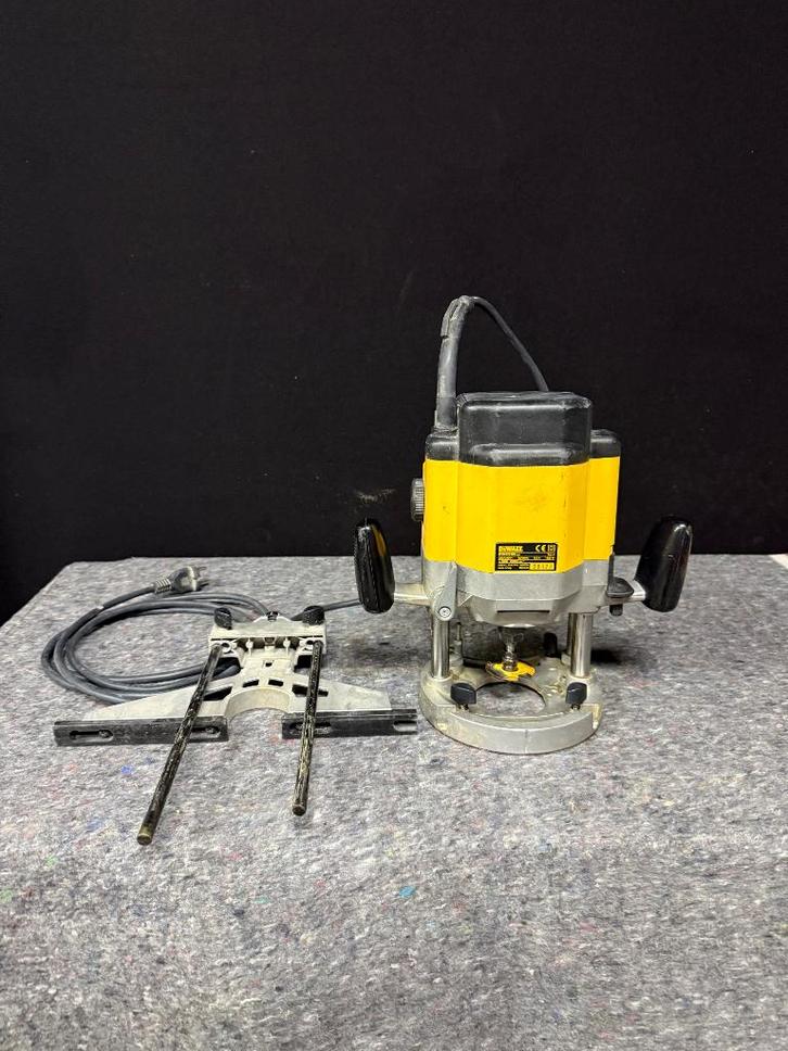 DeWalt DW625E bovenfrees – 1850W, Doe-het-zelf en Bouw, Gereedschap | Freesmachines, Gebruikt, Bovenfrees, Ophalen
