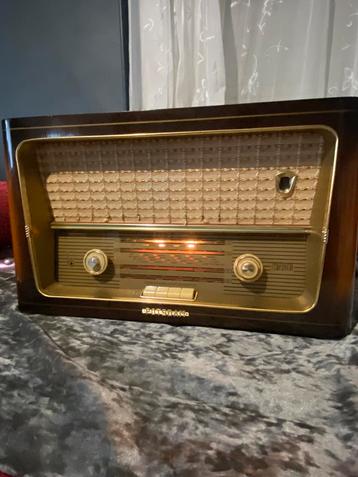 Oude collectie radiostations 