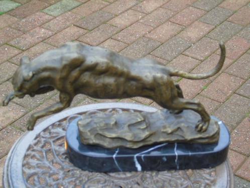 bronzen panter gesigneerd op marmer (de aanval)..., Antiek en Kunst, Antiek | Brons en Koper, Brons, Ophalen
