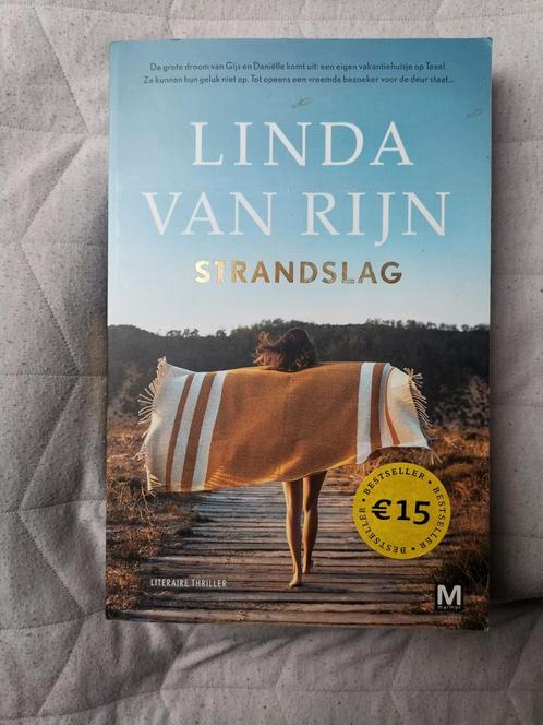 Linda van Rijn - Strandslag, Boeken, Thrillers, Zo goed als nieuw, Ophalen