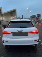 Audi A3 40TFSI e Business edition Panoramadak S line, Auto's, Stof, Euro 6, 4 cilinders, Wit