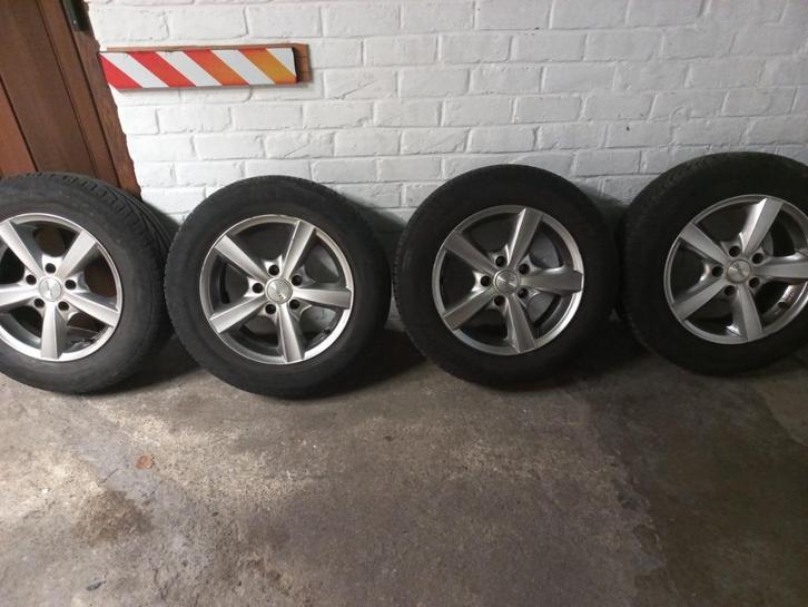 4 Jantes alu Dezent avec pneus (deux 4 saisons comme neufs), Autos : Pièces & Accessoires, Pneus & Jantes, Pneu(s), 4 Saisons