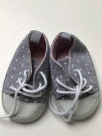 Babyslofjes of schoentjes grijs maat 68/74, Enfants & Bébés, Vêtements de bébé | Chaussures & Chaussettes, Enlèvement ou Envoi