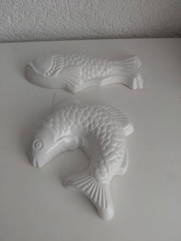 2 bakvormen vissen beschikbaar voor biedingen