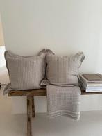 Set House in Style: 2 kussenhoezen en een plaid, Huis en Inrichting, Ophalen, Zo goed als nieuw
