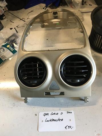Opel Corsa D 2010 Luchtrooster midden beschikbaar voor biedingen