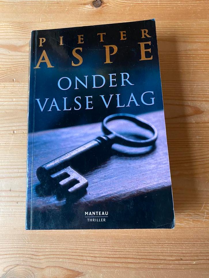 Pieter Aspe - Onder valse vlag, Boeken, Thrillers, Gelezen, Ophalen