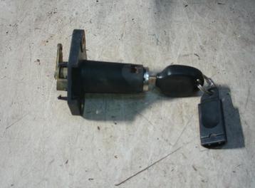 CILINDERSLOT ACHTER Saab 900 II (YS3D) (01-1993/02-1998) beschikbaar voor biedingen