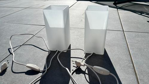 2 GRÖNÖ tafellampen (Ikea) - wit matglas - 22cm, Huis en Inrichting, Lampen | Tafellampen, Zo goed als nieuw, Minder dan 50 cm