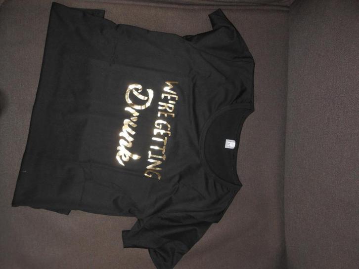 t shirt "we getting drunk", Kleding | Dames, Trouwkleding en Trouwaccessoires, Zwart, Ophalen of Verzenden