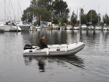 Super leuke, snelle en ruime rib 350 met 20PK en trailer beschikbaar voor biedingen