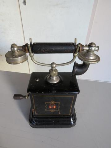 Antiek bakelieten telefoontoestel beschikbaar voor biedingen