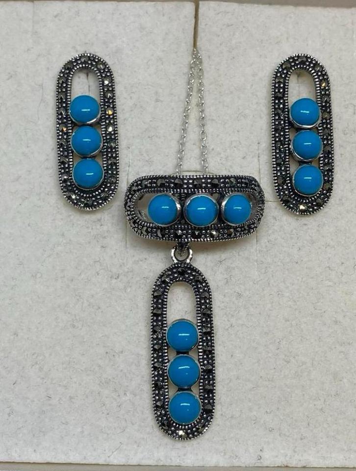 Prachtige set van 925 sterling zilver met turkoois, Handtassen en Accessoires, Oorbellen, Nieuw, Knopjes of Stekers, Zilver, Blauw