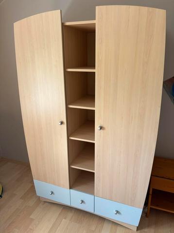 Complete babykamer beschikbaar voor biedingen