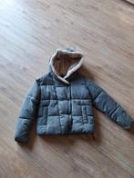 Nieuwe grijze, dikke winterjas maat small, Ophalen