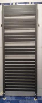 Radiateur salle de bain JAGA WAVE fabrication belge, Bricolage & Construction, Chauffage & Radiateurs, Enlèvement, Comme neuf