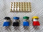 Duplo, 4 vintage poppetjes met kleine basisplaat, Kinderen en Baby's, Speelgoed | Duplo en Lego, Ophalen of Verzenden, Gebruikt