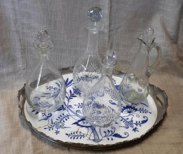 Dienblad art deco en karaffen  beschikbaar voor biedingen