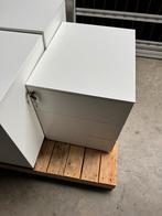 Ladenblokken, Enlèvement