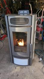 Poêle à pellets Euofiamma, Enlèvement, Utilisé, 200 à 500 watts, Poêle