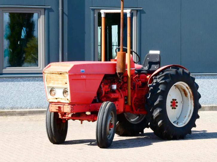 Renault Super 7 2wd / 2703 Draaiuren / Smalspoortrekker, Zakelijke goederen, Landbouw | Tractoren, Renault, Gebruikt