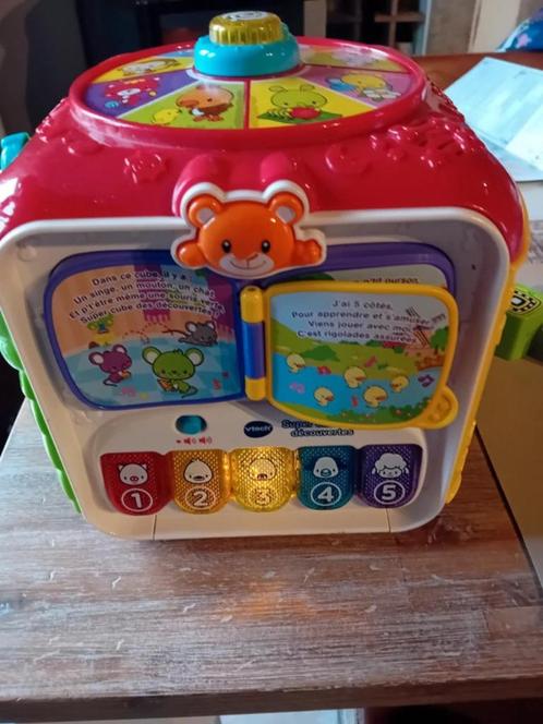 Cube Vtech - jouet pour bébé, Kinderen en Baby's, Speelgoed | Vtech, Gebruikt, 6 maanden tot 2 jaar, Ophalen