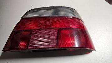 Achterlicht wit / rood rechts BMW 5 serie E39 sedan 63212496 beschikbaar voor biedingen