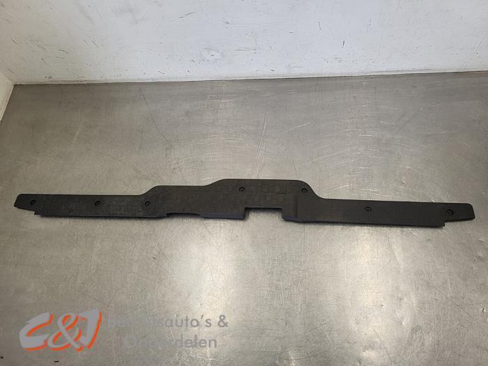 Bekleding achterinstap van een Opel Vivaro, Auto-onderdelen, Interieur en Bekleding, Opel, Gebruikt, 3 maanden garantie, Ophalen of Verzenden