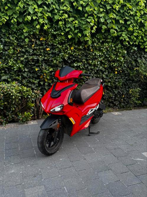KSR Moto A klasse LEES BESCHRIJVING!, Fietsen en Brommers, Snorfietsen en Snorscooters, Zo goed als nieuw, Overige merken, Benzine