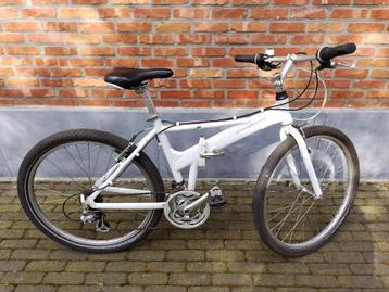Witte design plooifiets Pininfarina Dahon met grote wielen, Fietsen en Brommers, Ophalen, 20 inch of meer, Gebruikt, Versnellingen