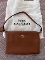 Pochette Coach, Handtassen en Accessoires, Tassen | Damestassen, Ophalen of Verzenden, Gebruikt, Bruin, Overige typen