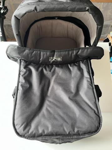 Draagmand Mountain Buggy beschikbaar voor biedingen