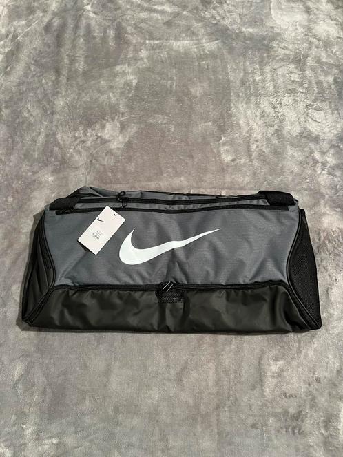 sac Nike 60L neuf original, Bijoux, Sacs & Beauté, Sacs | Sacs de sport, Neuf, Adulte unisexe, Enlèvement ou Envoi