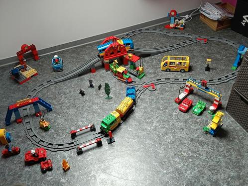 2 duplo treinsets met vele uitbreidingsdozen, Kinderen en Baby's, Speelgoed | Duplo en Lego, Zo goed als nieuw, Duplo, Ophalen