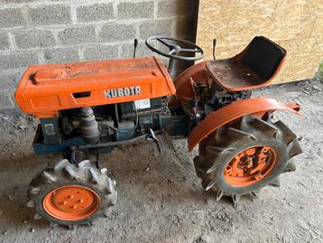 Kubota b6000 4x4 + herstartsnijder beschikbaar voor biedingen