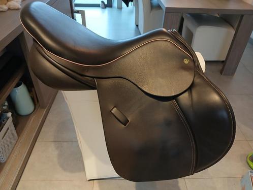 Crown Impala jump springzadel, Dieren en Toebehoren, Paarden en Pony's | Zadels, Zo goed als nieuw, Springen, Ophalen