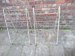 2x witte metalen rekjes, Ophalen