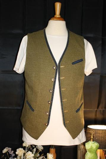 gilet, merk: land art Schneiders, size: 42, groen met blauwe