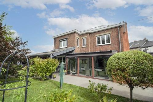 Maison à vendre à Jumet, 4 chambres, Immo, Huizen en Appartementen te koop, Vrijstaande woning, D