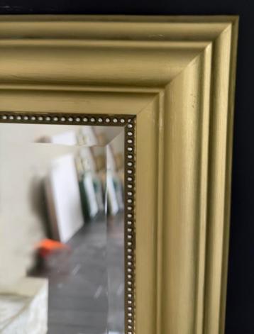 Spiegel goudkleurige kader in perfecte staat beschikbaar voor biedingen