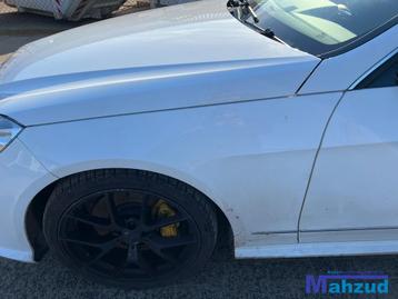 MERCEDES E KLASSE W212 wit 149 Links voorscherm 2009-2013 beschikbaar voor biedingen