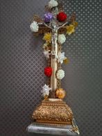 kruisbeeld onder glazen stolp, Antiek en Kunst, Ophalen