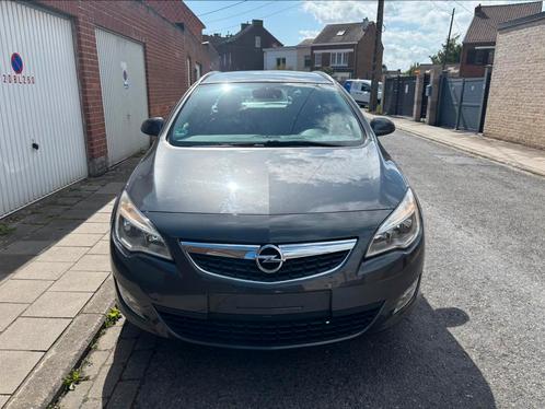 Opel astra 1.6i jaar 2011 euro 5, Auto's, Opel, Particulier, Astra, ABS, Airbags, Airconditioning, Bluetooth, Boordcomputer, Centrale vergrendeling