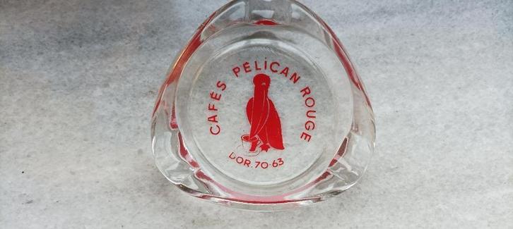 Cendrier publicitaire cafés Pelican rouge - en verre, Verzamelen, Merken en Reclamevoorwerpen, Gebruikt, Ophalen of Verzenden