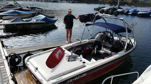 Bateau à moteur, Watersport en Boten, Motorboten en Motorjachten, Gebruikt, Overige materialen, 6 tot 9 meter, Benzine, Binnenboordmotor