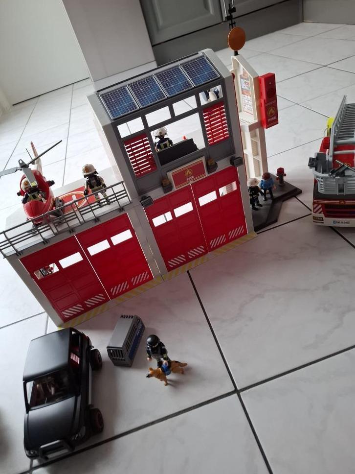 Playmobil brandweerkazerne/brandweerwagen/politiewagen/..., Kinderen en Baby's, Speelgoed | Playmobil, Zo goed als nieuw, Complete set