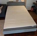 Gestoffeerd bed Slattum 140x200 incl lattenbodem en matras, Huis en Inrichting, Ophalen, 140 cm, Zo goed als nieuw, Twijfelaar