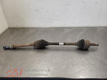 Aandrijfas rechts-voor van een Nissan Interstar beschikbaar voor biedingen