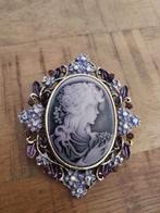 Prachtige vintage broche queens cameo, Handtassen en Accessoires, Verzenden