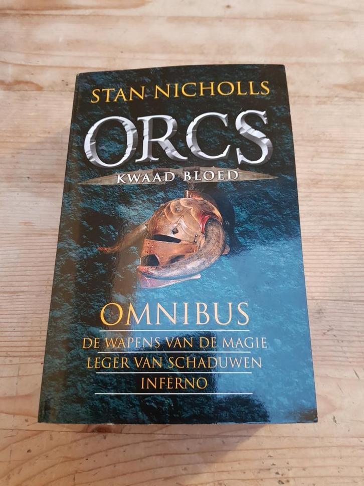 Stan Nicholls - Orcs kwaad bloed omnibus, Boeken, Fantasy, Zo goed als nieuw, Ophalen of Verzenden